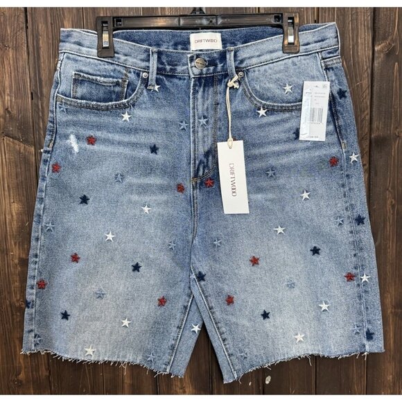 Driftwood Size 33 Women’s Denim Shorts Star Embroidered Cutoff NWT $128 - Picture 1 of 13